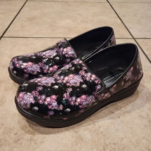 MediChic Marilyn Monroe Slip-Resistant Floral Clogs | Size 8 | Nurse Shoes - Picture 1 of 8